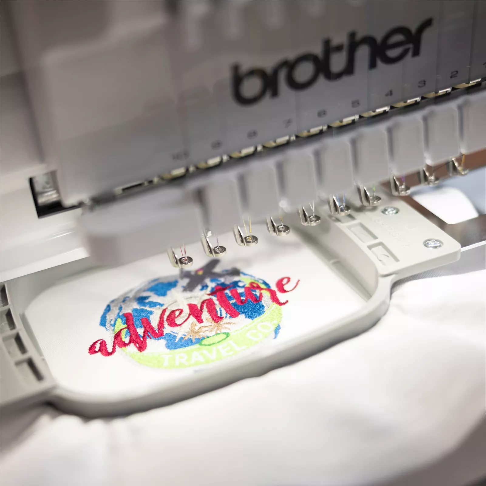 Brother PR Series automatic embroidery frame detection – machine instantly recognises hoop size and displays safe stitching area on screen