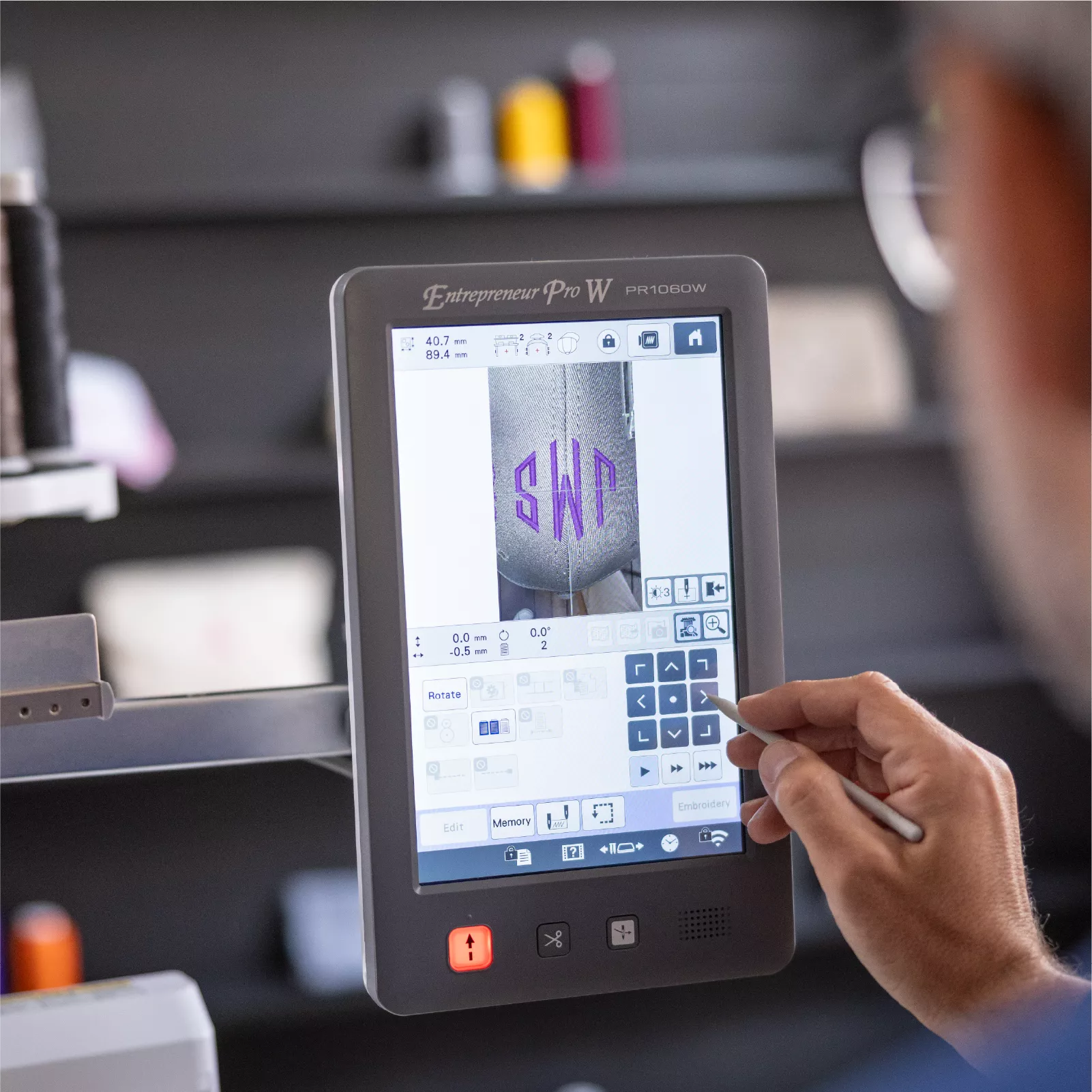 PR1060W Virtual Design Preview with built-in camera – real-time view of needle drop position on 10.1-inch screen for accurate positioning
