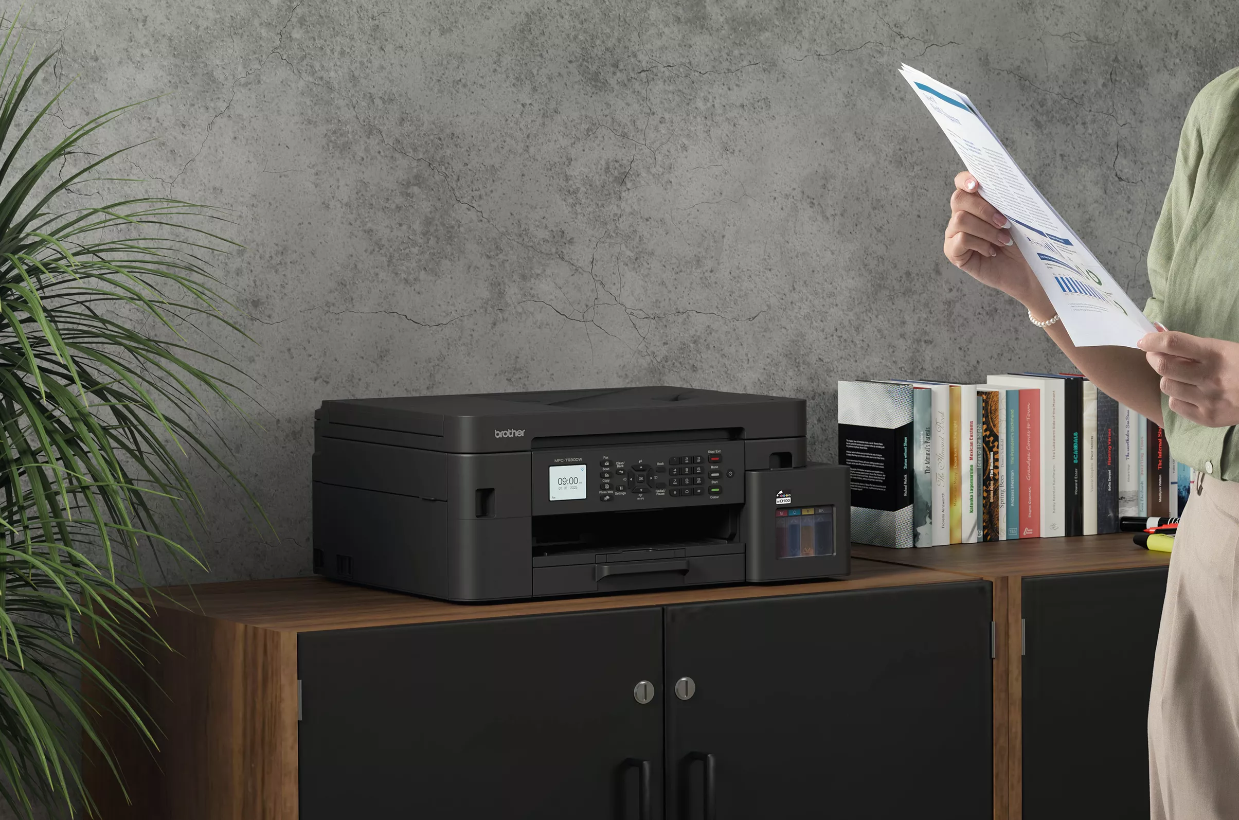 機器尺寸輕巧，搭配LCD螢幕，完美契合辦公空間